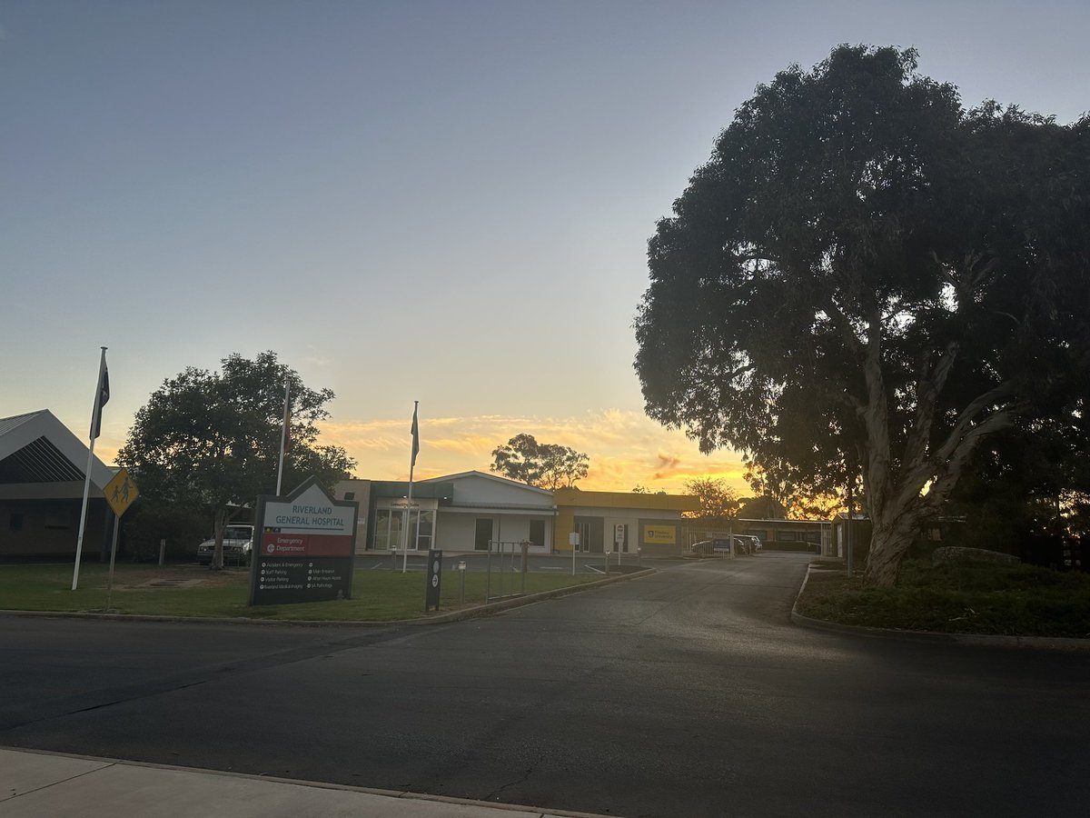 Another busy day as a rural Anaesthetic locum, helping my country colleagues. 
Great staff and patients. 
Day 3/5.
But chilly here this morning, 0 degrees Celsius!!
Lovely skies here in The Riverland.
#MedTwitter #RuralLocum