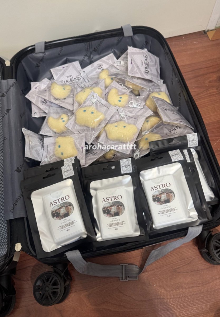 The 4th ASTROAD (Stargraphy)˙⋆☾

half of my luggage space is literally just my giveaways😄 anw see you all soon, rohas!💜

 💫 ᴅᴀᴛᴇ : 7 / 8 .06.2025
📍 INSPIRE ARENA
🕐 : TBA
RT pls ♡

- btw, these are given in random ⋆𐙚

see you soon my stars <a href="/offclASTRO/">ASTRO 아스트로</a> 🥹💫

#아스트로