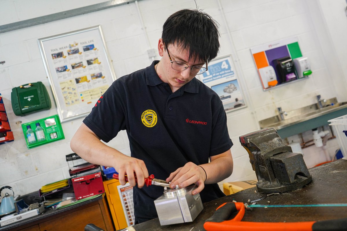 1st Year Level 3 Machining Technician Apprentices have been putting their skills to the test, crafting precision engineered assessment pieces and showcasing their talent, technique and attention to detail. 🤩

Great work and good luck to everyone!🤞

#ChangingLives