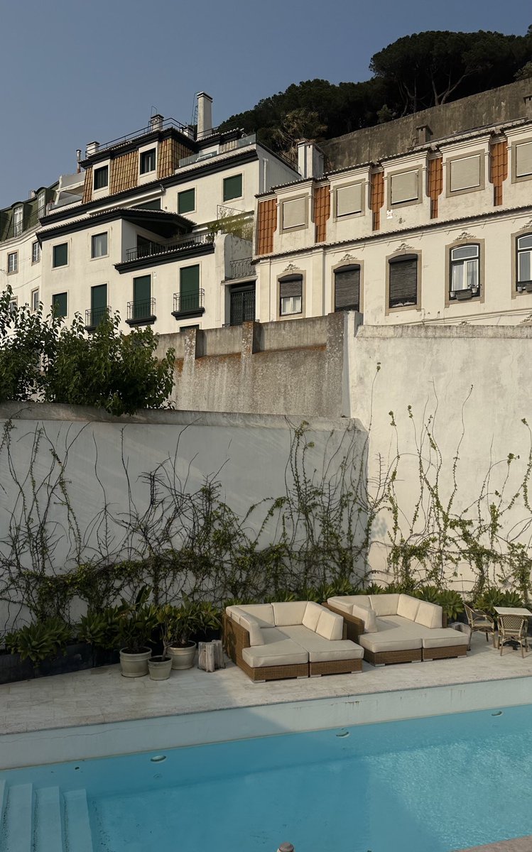 Bom día !
From ABS artist villa 🇵🇹