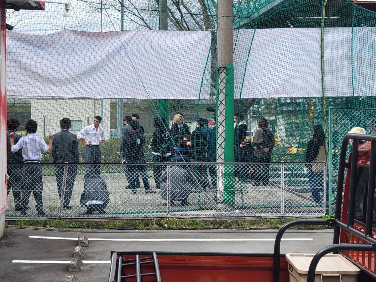 ACT_Gotenba's tweet photo. ちなみにこの場所はかつてバッティングセンターがありました。
写真はドロップのドラマ撮影時の風景。
品川庄司の品川さんが監督で直接お話できたのは貴重な思い出です。 https://t.co/yN9bzV0OqL