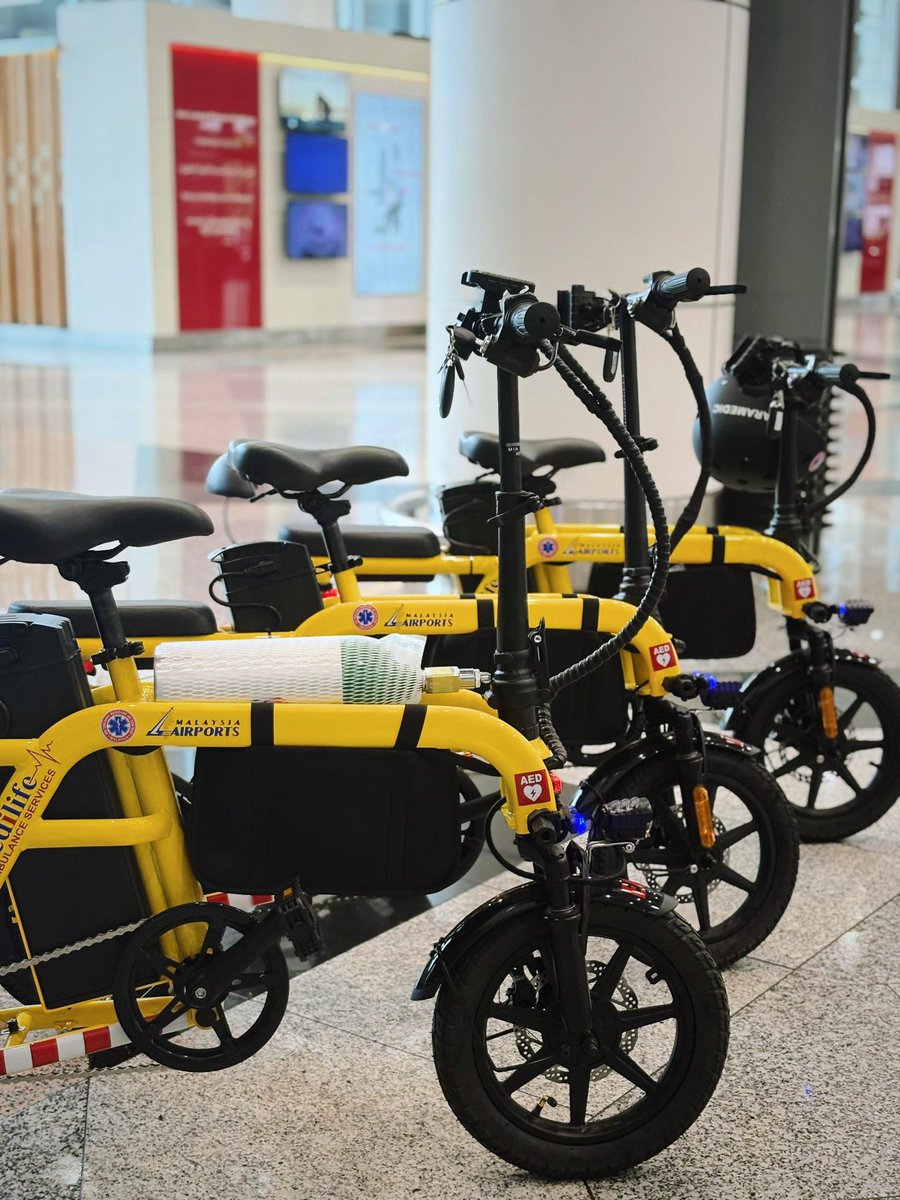KLIA_my's tweet photo. On the move and ready to respond! Paramedics on scooters are now stationed at KLIA’s Terminal 1 and Terminal 2. Fast and mobile, we’re boosting emergency response times so help is always just around the corner. #MYairportsshares #klia https://t.co/zyhJvYVWvy