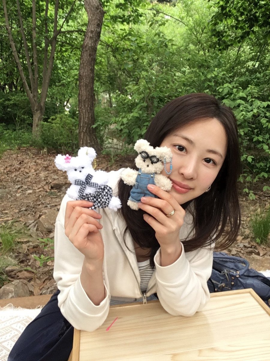 storyjcompany's tweet photo. [#📸]
산책도 모루 인형 만들기도 
야무지게 클리어 한 다솜 배우💕 

#김다솜 #KimDaSom 
#HAPPY15thAnniversary #어떤데
#릴레이콘텐츠 #서울숲 #산책 #모루인형  
#비하인드 #스토리제이컴퍼니 #StoryJCompany https://t.co/F4V5uNUTyY