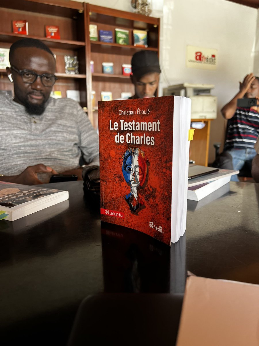 CafeDesMots's tweet photo. 📚 Belle rencontre littéraire samedi chez Afredit autour de Le Testament de Charles de Christian Eboulé. Des échanges riches avec les lecteurs et un auteur présent en ligne, généreux et inspirant. Merci à toutes et tous ! 🙏✨ #LittératureAfricaine #ChristianEboulé #Afredit https://t.co/aczsD8kmDc