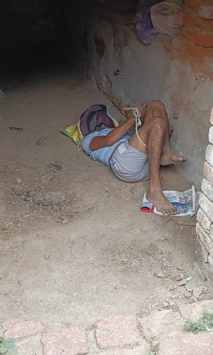 आपकी बात समाचार (@ashokkp5100) on Twitter photo पुलिस अधीक्षक अर्पण रजत कौशिक जी अमेठी में कब रुकेगा हत्याओं का सिलसिला , थाना क्षेत्र संग्रामपुर में इस तरह दलित युवक की हाथ पैर बांध कर गला रेत कर हुई हत्या मुंह मे ठूंसा गया कपड़ा होनी चाहिए कार्रवाई <a href="/myogiadityanath/">Yogi Adityanath</a>
<a href="/Uppolice/">UP POLICE</a> <a href="/DGPMaharashtra/">महाराष्ट्र पोलीस - Maharashtra Police</a> <a href="/amethipolice/">AMETHI POLICE</a> <a href="/igrangeayodhya/">IG Range Ayodhya</a> पुलिस अधीक्षक अर्पण रजत कौशिक जी अमेठी में कब रुकेगा हत्याओं का सिलसिला , थाना क्षेत्र संग्रामपुर में इस तरह दलित युवक की हाथ पैर बांध कर गला रेत कर हुई हत्या मुंह मे ठूंसा गया कपड़ा होनी चाहिए कार्रवाई <a href="/myogiadityanath/">Yogi Adityanath</a>
<a href="/Uppolice/">UP POLICE</a> <a href="/DGPMaharashtra/">महाराष्ट्र पोलीस - Maharashtra Police</a> <a href="/amethipolice/">AMETHI POLICE</a> <a href="/igrangeayodhya/">IG Range Ayodhya</a>