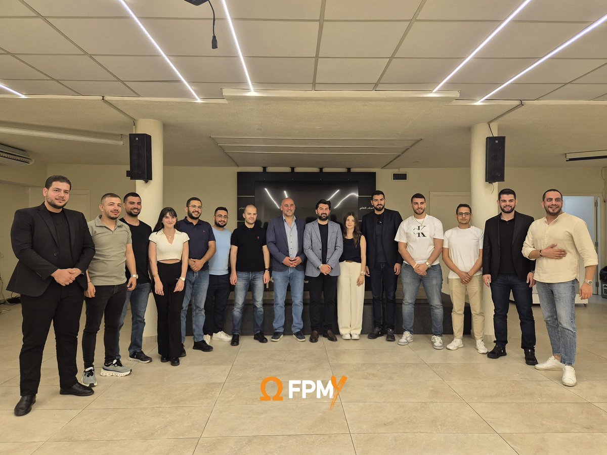 fpm_youth's tweet photo. استقبل شباب التيار وفدًا من شباب المردة في المقر العام، حيث تم التأكيد على التواصل والتعاون بملفات الشباب والسياسة، والاتفاق أن الاختلاف طبيعي إذا رافقه وضوح وصراحة لتفادي تكرار الأخطاء السابقة.
#Fpmy https://t.co/Mww3fwfIzF