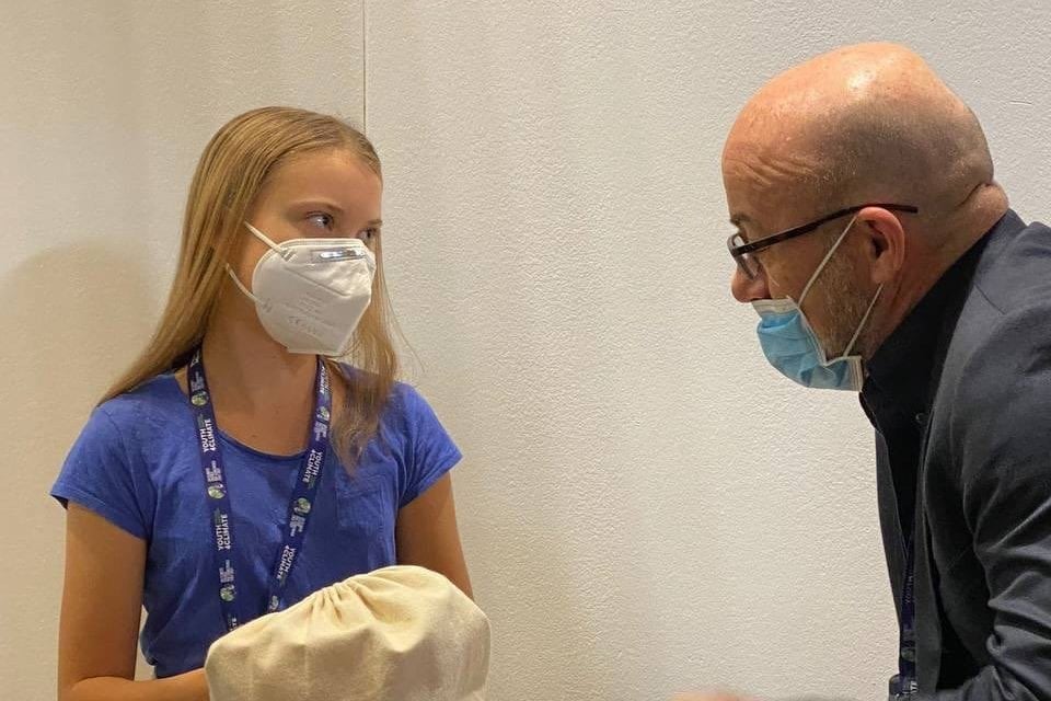 4 anni fa #Greta era un'attivista per il clima e Cingolani ministro per la Transizione Ecologica.
Oggi Greta sta sulla #FreedomFlotilla diretta a Gaza per opporsi al genocidio e Cingolani è l'AD di Leonardo, primo produttore di armi nell’UE, anche x il sistema militare di Israele