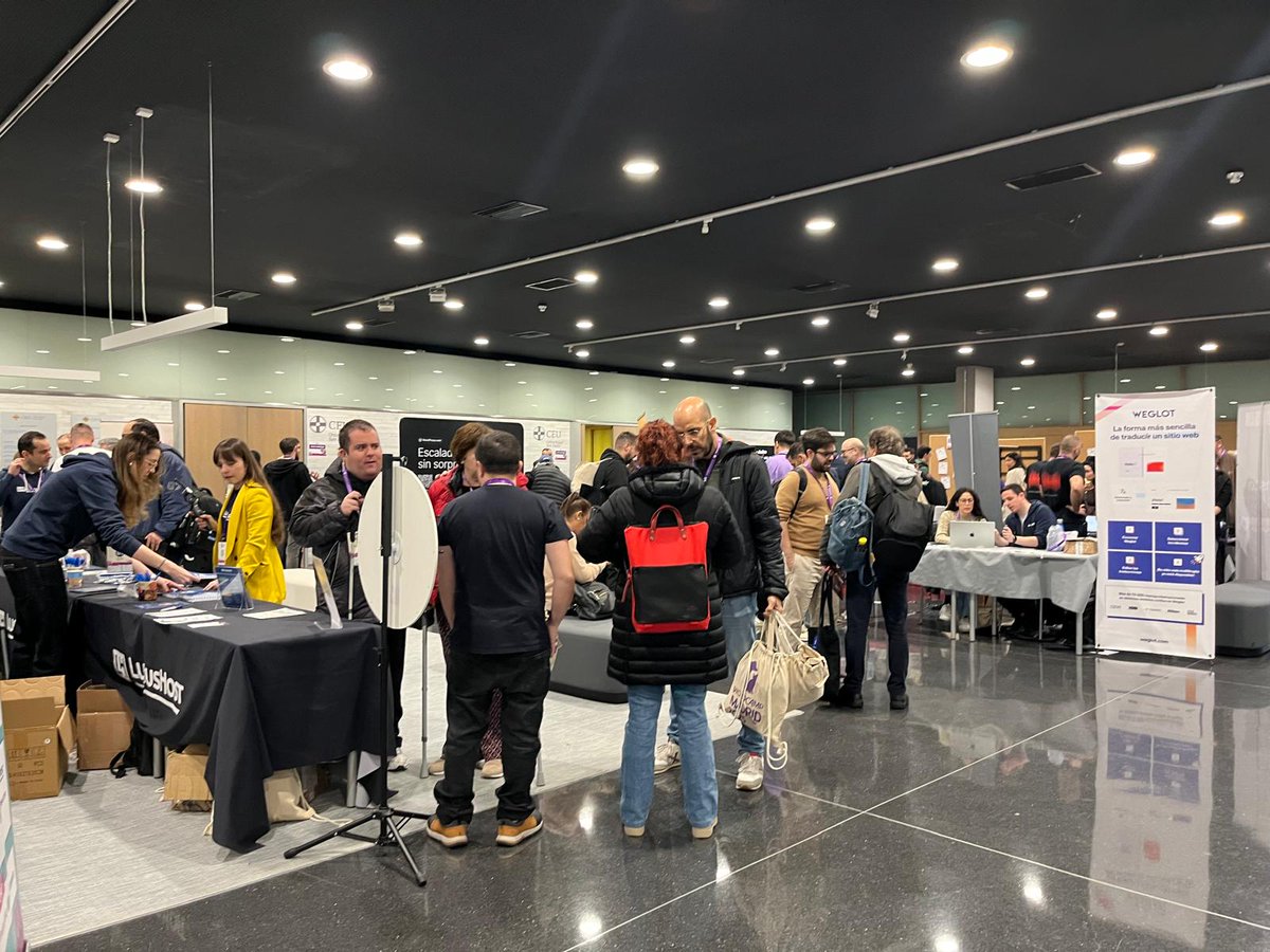 Lennnair (@lennnair) on Twitter photo Y Back to #WordPress" de la <a href="/WordCampMad/">WordCamp Madrid</a>, con lo cual llamaron la atención sobre las ideas que han unido y hecho crecer a la comunidad durante veintidós años consecutivos. Fui voluntaria. Mira más detalles aquí: belegantt.com/es/y-back-to-w… Y Back to #WordPress" de la <a href="/WordCampMad/">WordCamp Madrid</a>, con lo cual llamaron la atención sobre las ideas que han unido y hecho crecer a la comunidad durante veintidós años consecutivos. Fui voluntaria. Mira más detalles aquí: belegantt.com/es/y-back-to-w…