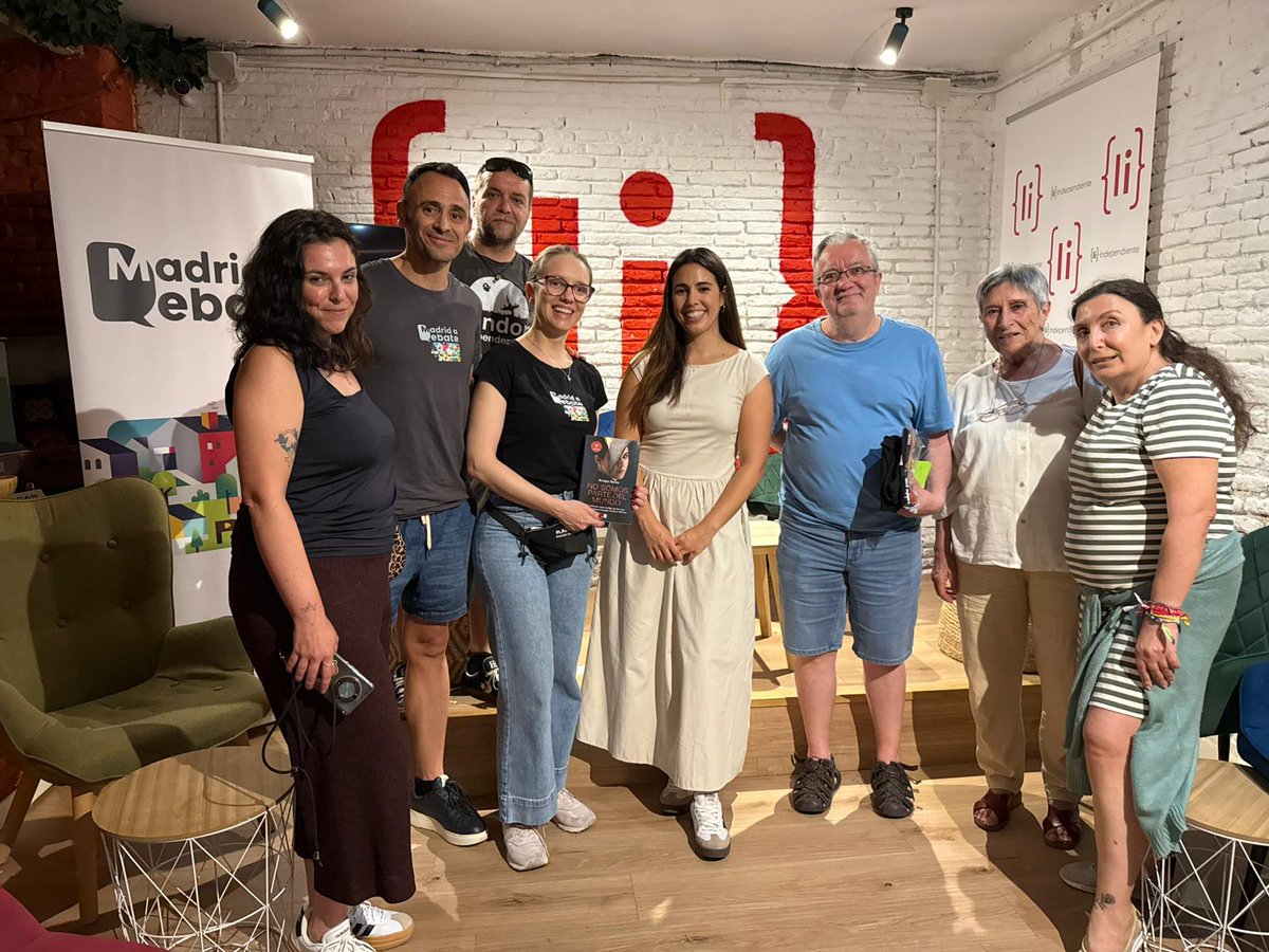 Muchísimas gracias a todas las asistentes ayer en la presentación del libro de <a href="/SorayaNarez/">Sorayis Narez</a> junto a <a href="/Carolalon1/">Carolina Alonso</a>
A Soraya por comunicar tan maravillosamente bien y a la librería La Independiente por el espacio tan acogedor. 

En unos días, os anunciaremos próximos encuentros.