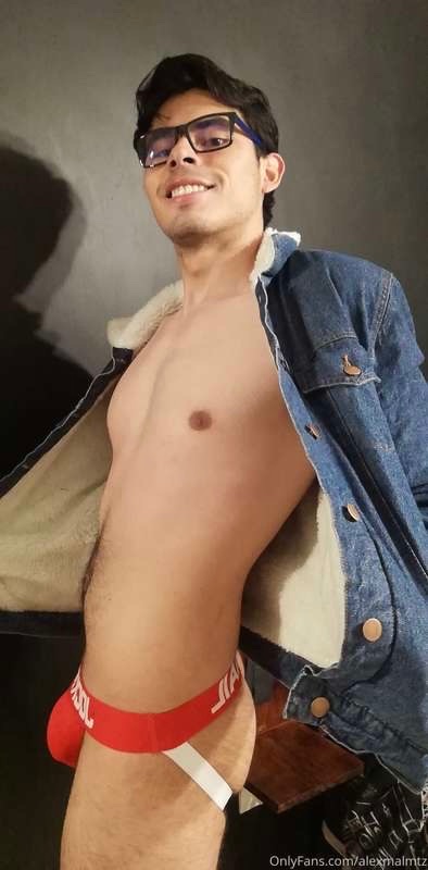 cyberf4g's tweet photo. alex maldonado giving himself a facial and playing with his hole is fuckin hoot https://t.co/dGHb2Pb65Y