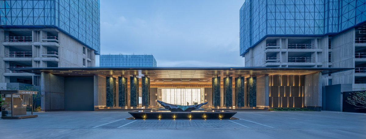 GLA_Design_2010's tweet photo. GLA's work｜Completed☑️

Reimagining Nanchang’s old town with culture, comfort &amp; calm——Jin Xiu Wen Lan

📍Jiangxi Nanchang
📃Design Year: 2024 | GFA: 139,108㎡

#UrbanRenewal #HumanisticLiving #JinxiuWenlan #NanchangArchitecture #LibraryToLiving #ModernChineseArchitecture https://t.co/TNVsRGamWn