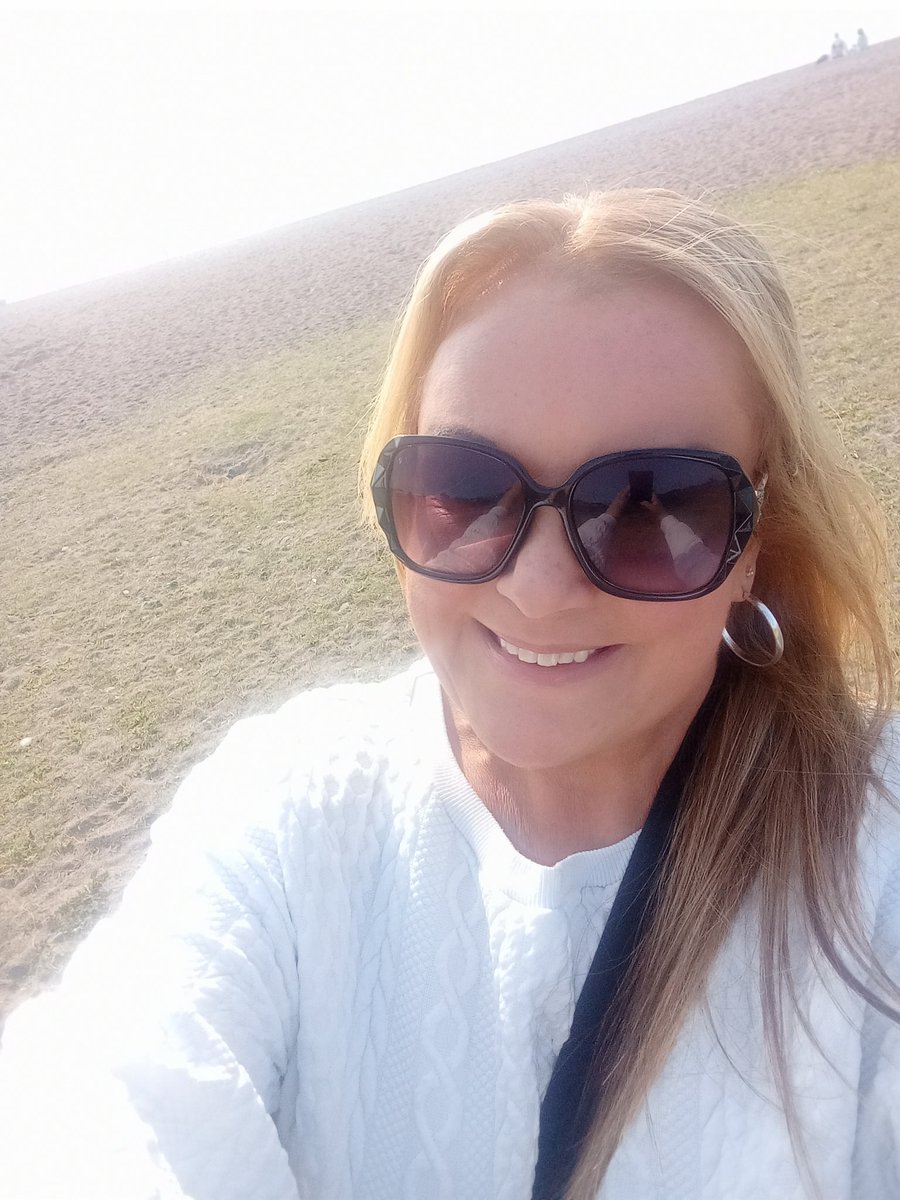 Nikki Hayes tweet media