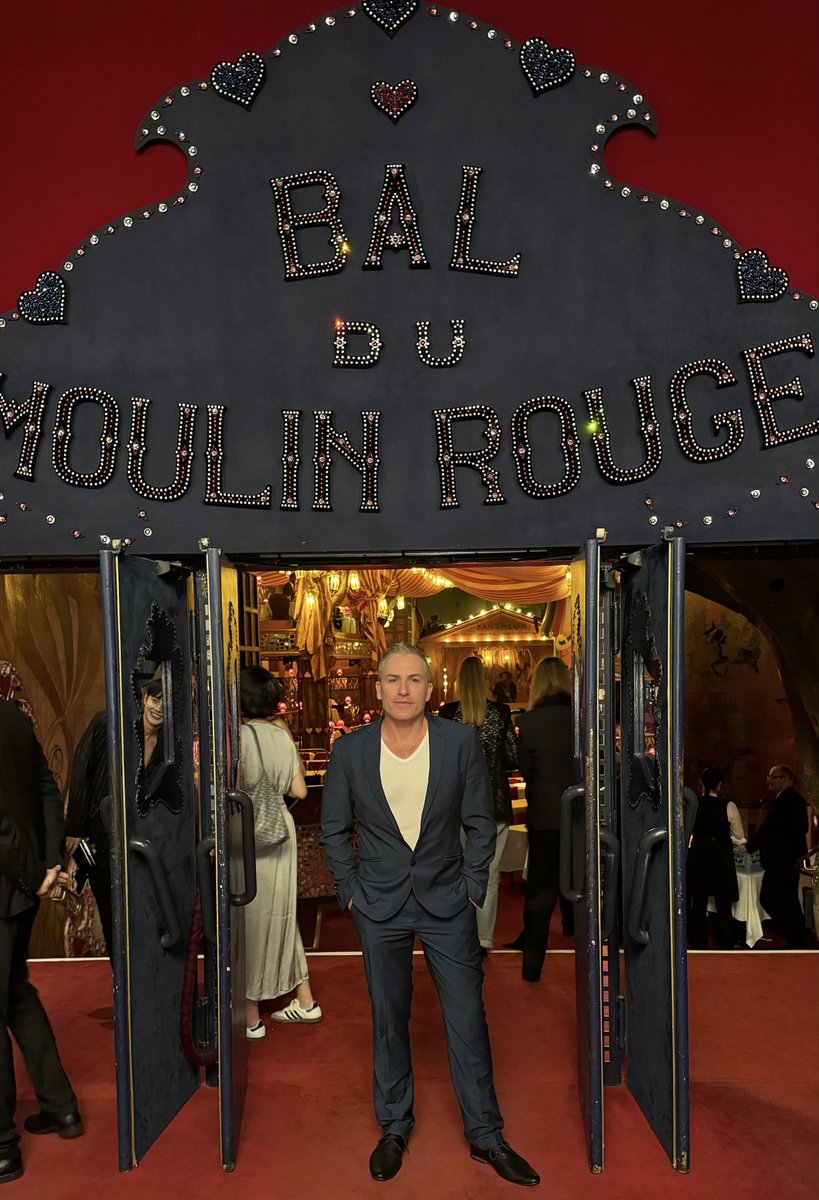 Best live show I have ever seen and an  excuse to post a photo wearing clothes 🤣
#moulinrouge #paris #france