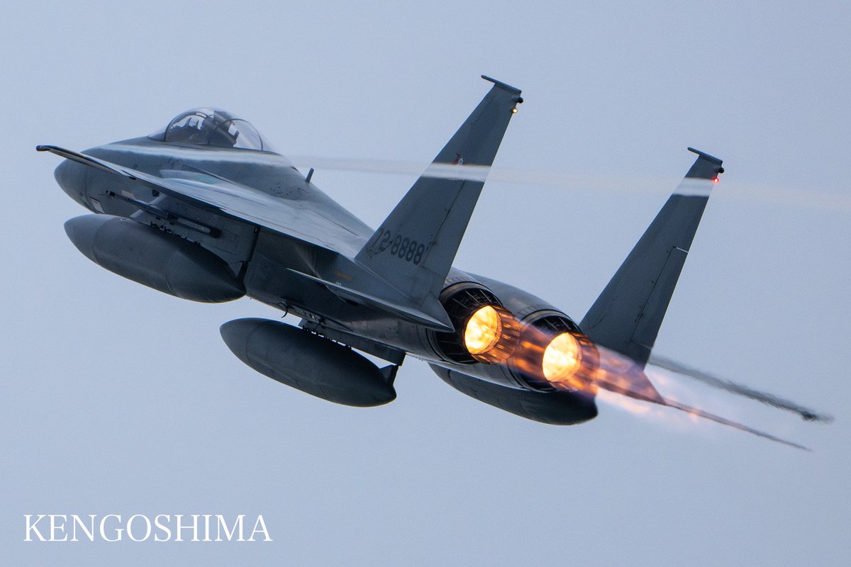 夕刻、千歳基地より離陸しハイレートクライムを行う第203飛行隊F-15Jを撮影。第203飛行隊F-15Jのハイレート見るのは私自身は久しぶりで、昨年の日独共同訓練NipponSkies、ローカルでは昨年4月以来でありました。3本タンクでのハイレートを撮るのも恐らく初めてで、大変稀な機会を撮影出来ました。