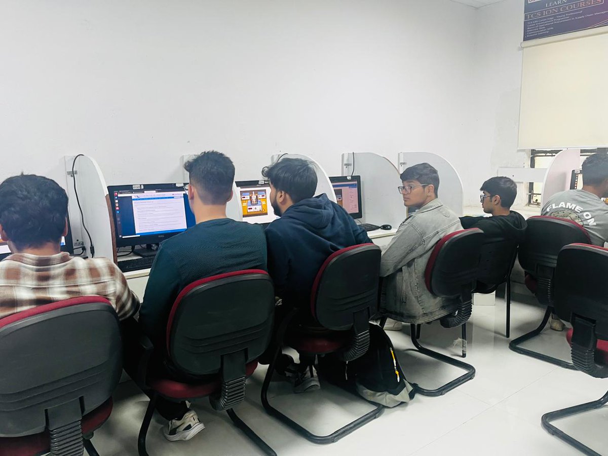 dronacharya_123's tweet image. 🚀 Celebrating #NationalTechnologyDay at DCE Gurugram with WebJam 2025! 💻
Over 500 teams showcased coding &amp;amp; UI/UX skills in a 2-day dev showdown.
🏆 1st: Harshit | 2nd: Yuvraj | 3rd: Divik
Innovation. Impact. Future-ready talent.
#WebJam #DCEGurugram #MoEIndia #EdTech