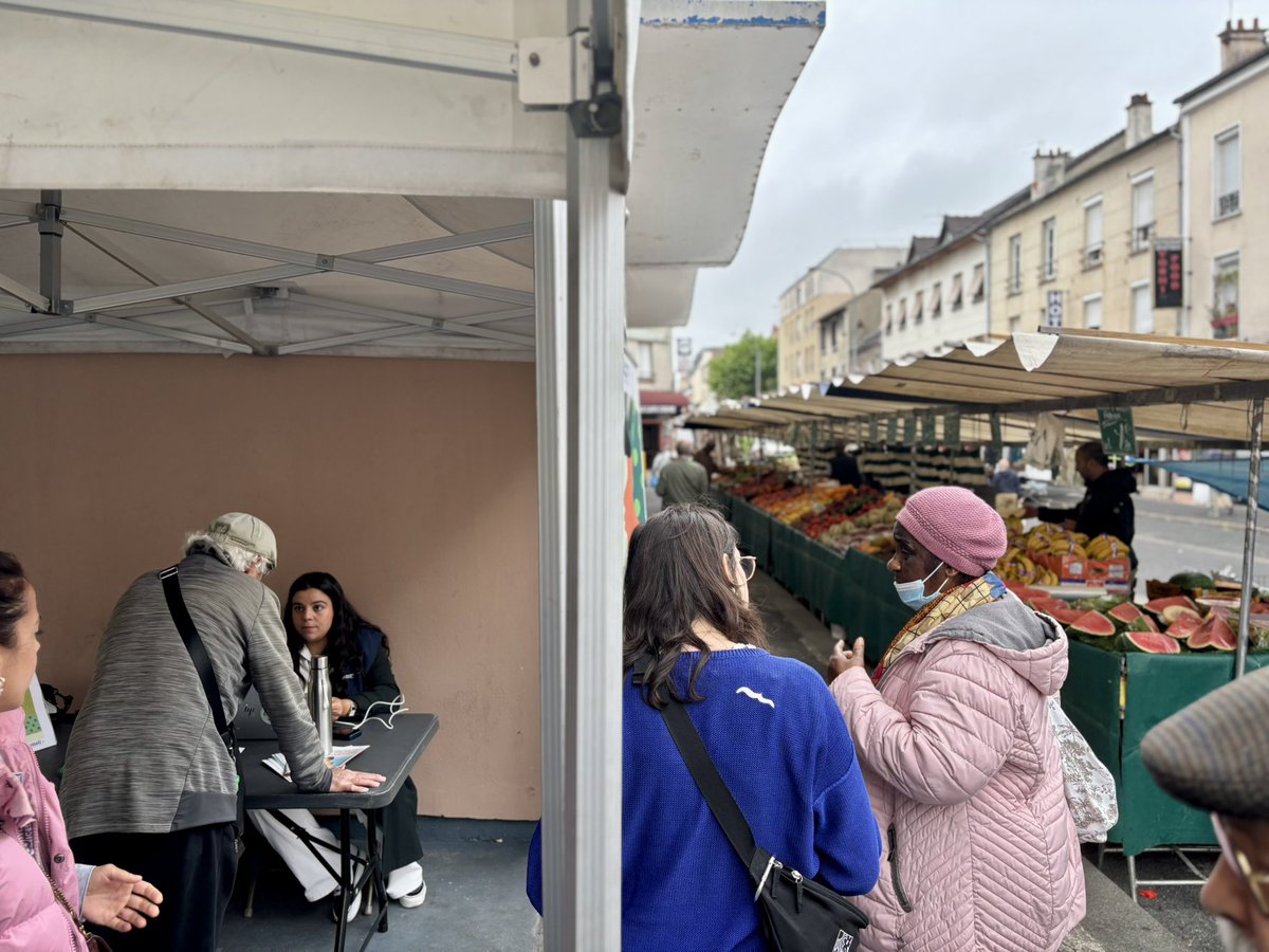 etienne_fillol's tweet photo. #JuinVert
Je suis passé ce matin au marché PVC d’#Alfortville, sur le stand de sensibilisation pour le dépistage du cancer du col de l’utérus.
L’équipe est au marché couvert jusqu’à 13h, faites vous dépister ! 🩺💉
@luccarvounas
@CPAM94 @Alfortville_94 @francoisvitse @MazetJrme1 https://t.co/pZNxQxNy0p