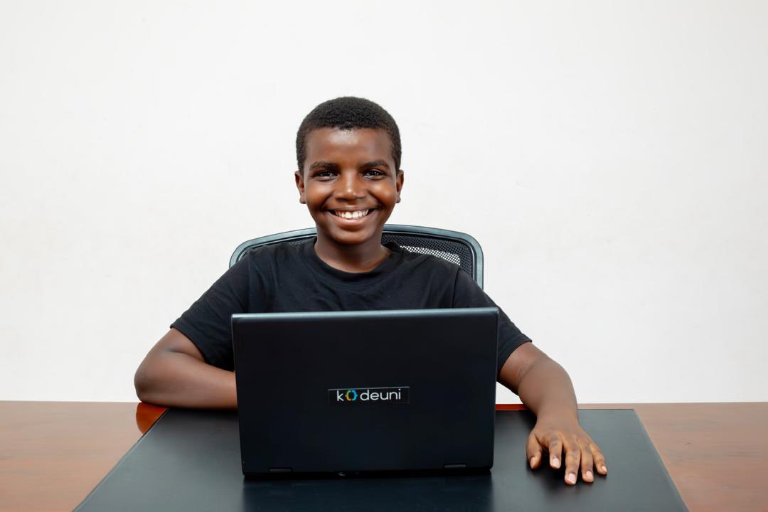 chapo255's tweet image. UNA MTOTO WA UMRI KATI YA 5-10❓

@KodeUniKids inakukaribisha mzazi kuleta mtoto wako kwenye #SummerCodeSurge ;nafasi za mtoto kujifunza computer skills kama games, coding na Python kwa siku 10.
📍 DSM,June 09 – July 18, Ada; 200,000 TZS tu.
☎️0745000555

#KodeUni #CSForAll
