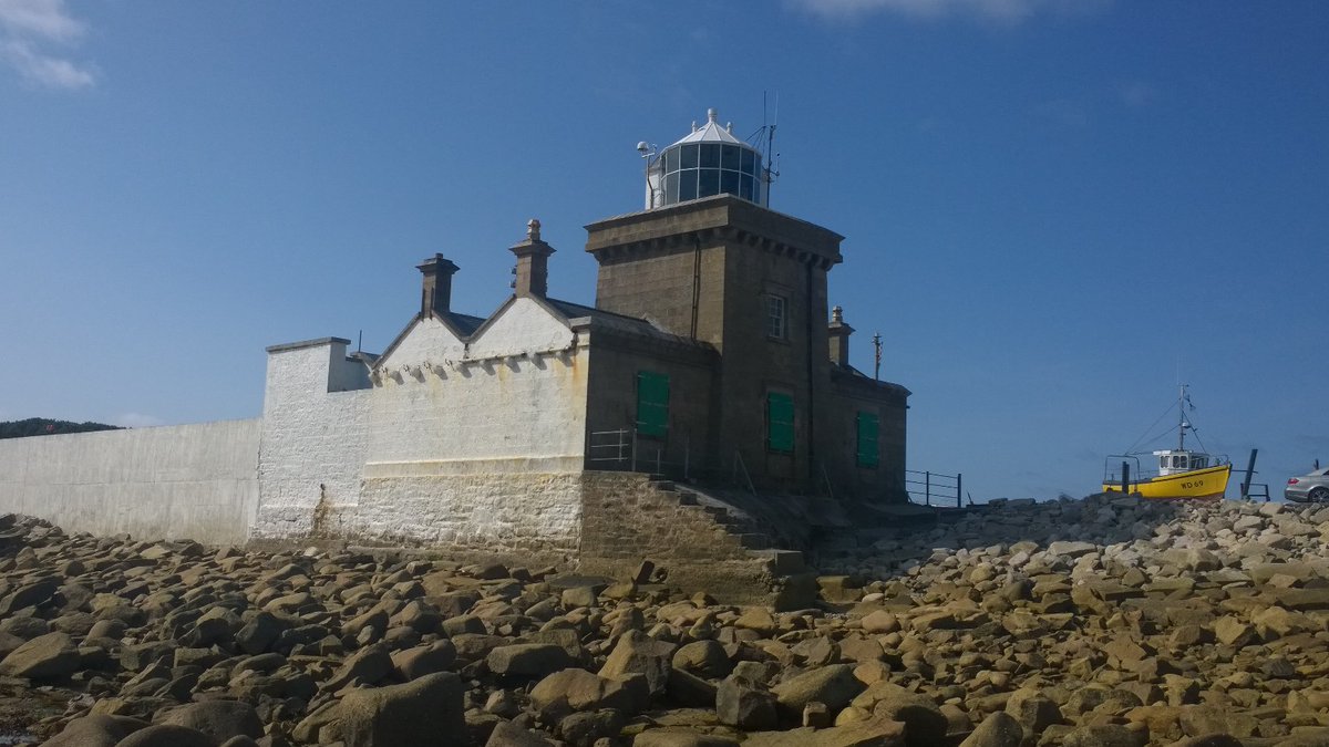 NIWarMemorial's tweet image. OTD 1944 Ted Sweeney sent the second fateful weather readings from Blacksod lighthouse, Co Mayo. Rising air pressure indicated a short window of improved weather. Armed with this new data, Gen. Eisenhower decided to launch D-Day on 6 June with three words, ‘OK, we’ll go'.
#NIWM