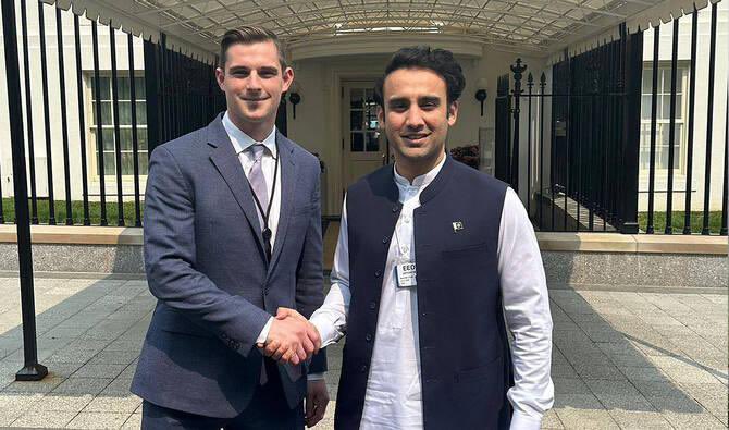 π¨ BREAKING: Il ministro pakistano per le risorse digitali incontra Bo Hines per esplorare collaborazioni nel settore delle criptovalute.
