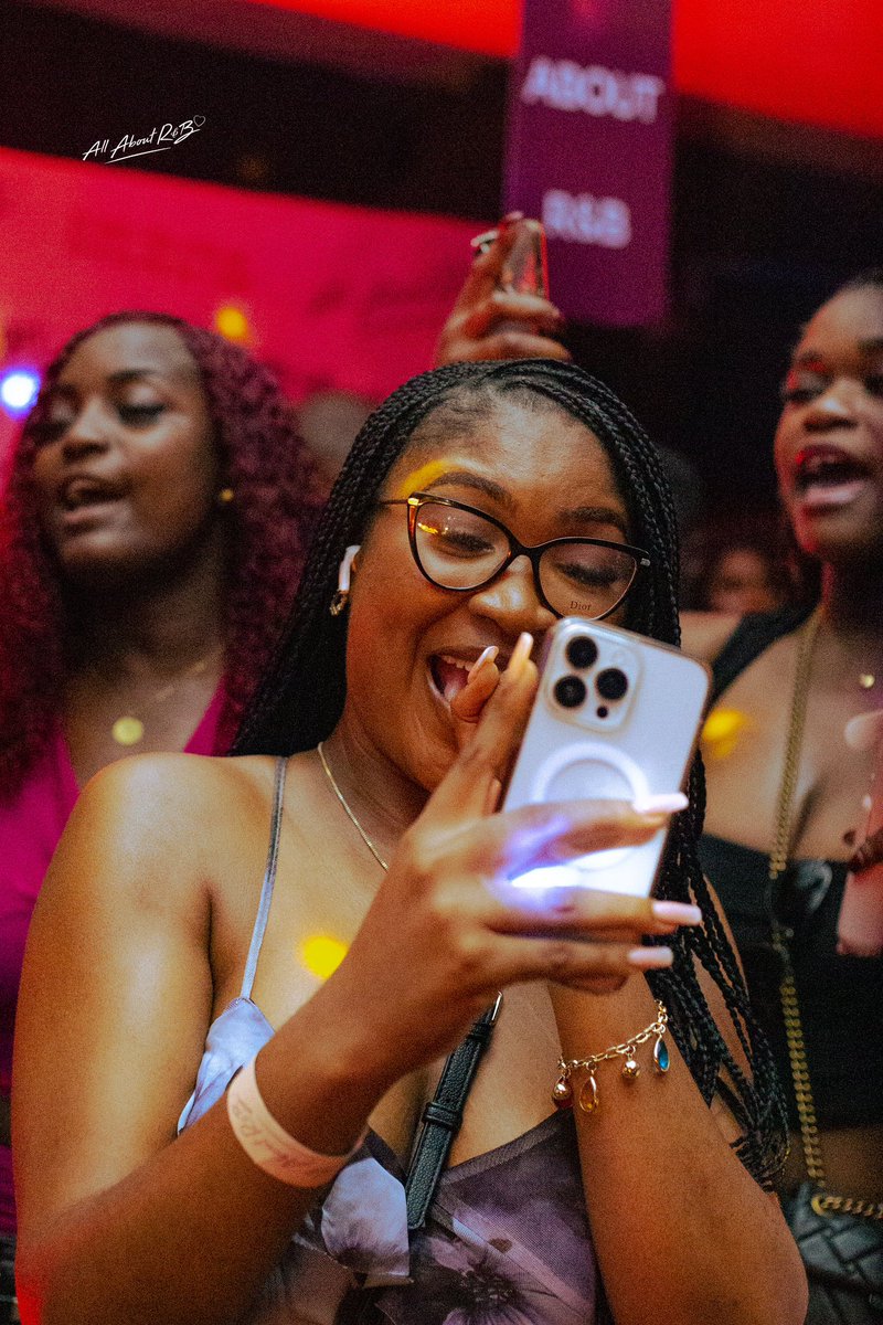 allaboutrnb__'s tweet image. That R&amp;amp;B feeling🩷