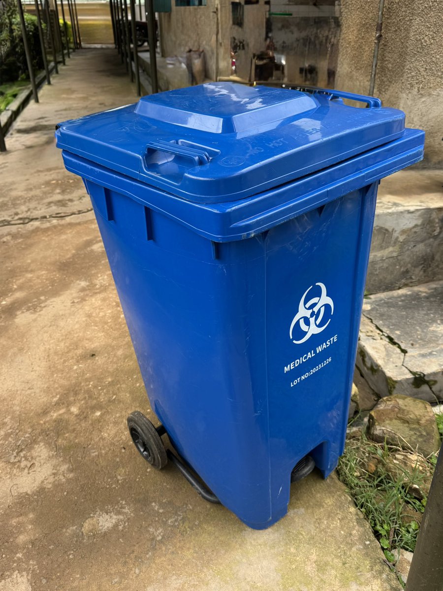 Who can help me in Kampala? 🙏🏻

Please I need to know the price of this dustinbin. 

I would like to donate one dustbin to each school in Buhoma 

Thank you!