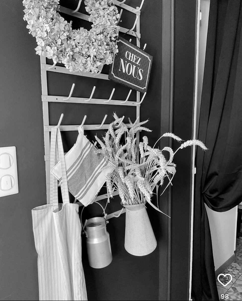 من لم يدرك علوّ القمم التي نُصعّدها، فطريقه ليس طريقنا، ومصيره ليس معنا. 
السلام على من وعى.