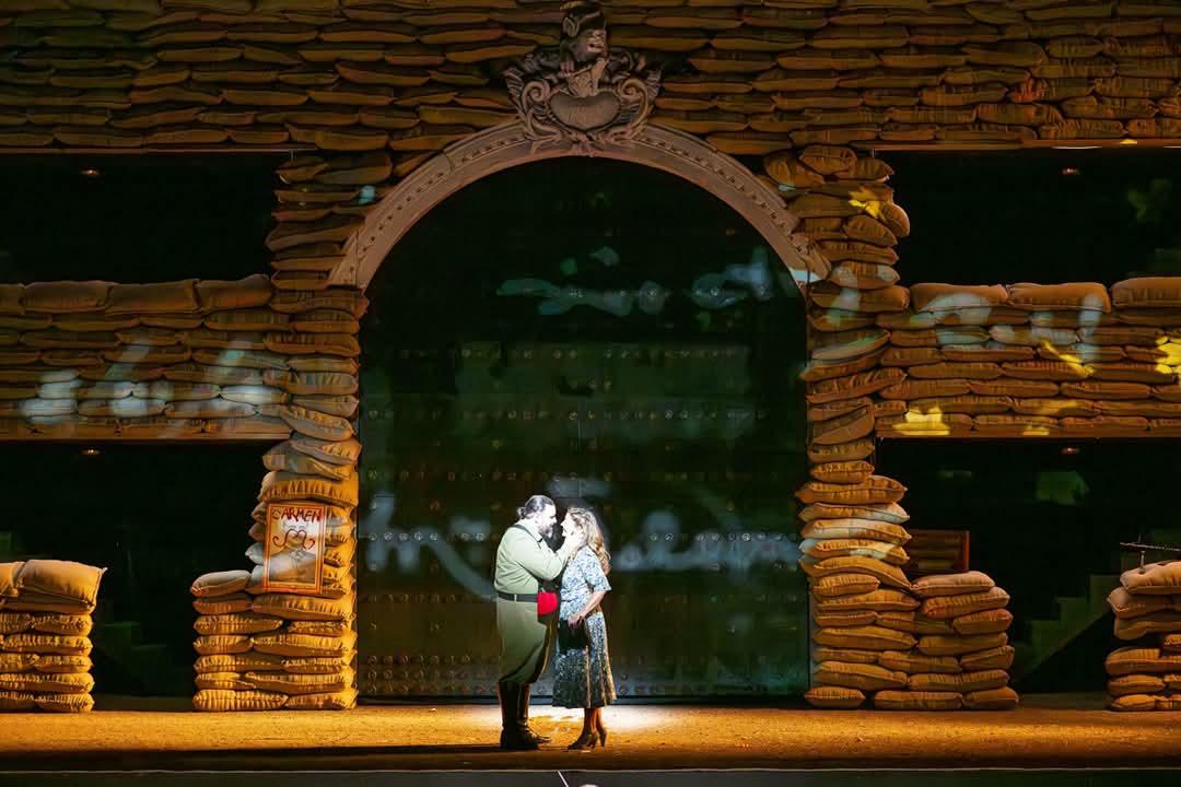 Gaël Nofri (@gaelnofri) on Twitter photo Sublime Carmen à l'Opéra de Nice mis en scène par Daniel Benouin et dirigé par <a href="/LionelBringuier/">Lionel Bringuier</a>. Merci à <a href="/BertrandRossi06/">Rossi Bertrand</a> pour faire vivre et rayonner cette formidable institution culturelle niçoise que certains, faute de la fréquenter, préfèrent dénigrer.
Crédit photo: Sublime Carmen à l'Opéra de Nice mis en scène par Daniel Benouin et dirigé par <a href="/LionelBringuier/">Lionel Bringuier</a>. Merci à <a href="/BertrandRossi06/">Rossi Bertrand</a> pour faire vivre et rayonner cette formidable institution culturelle niçoise que certains, faute de la fréquenter, préfèrent dénigrer.
Crédit photo: