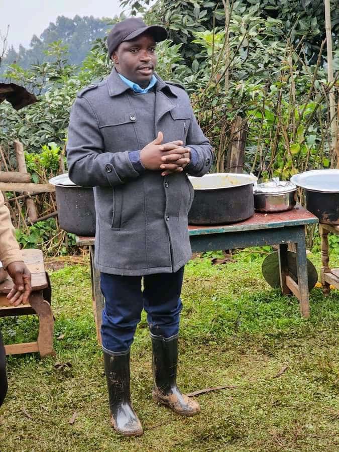 X_aggerator's tweet image. &quot; Bwana asifiwe, asifiwe tena. Mbele yenu ni chakula kilichoandaliwa kwa kamati ya HATE INVESTMENT LTD. Nawaomba tuwajibike ipasavyo .&quot;