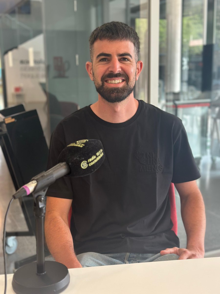 Ràdio Castelldefels (@radiocastelldef) on Twitter photo 👋Bon dia! Avui ens hem pres el #CastelldefelsCoffee ☕️amb Javi Martín de Movem En comú Podem.
<a href="/Movem_/">Movem En Comú Podem (Castelldefels)</a>
📻🎧radiocastelldefels.org/programs/caste… 👋Bon dia! Avui ens hem pres el #CastelldefelsCoffee ☕️amb Javi Martín de Movem En comú Podem.
<a href="/Movem_/">Movem En Comú Podem (Castelldefels)</a>
📻🎧radiocastelldefels.org/programs/caste…