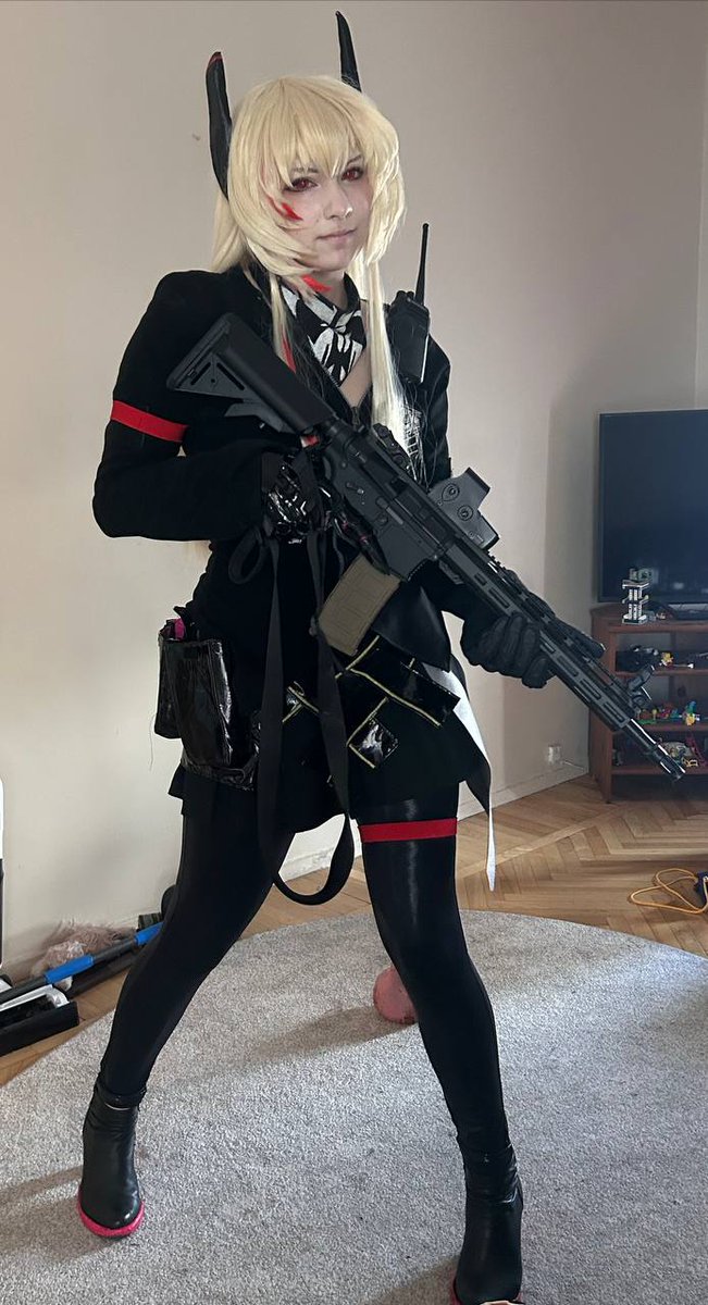 LAPA / лапа tweet media