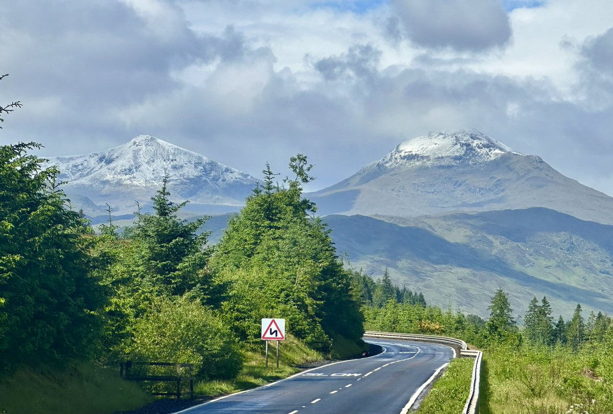 Fresh snow on the hills in the <a href="/lomondtrossachs/">Loch Lomond & The Trossachs</a> national park. ☃️🏔️