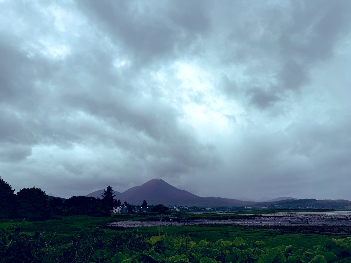 Heavy showers and windy - Beinn Na Cailleach, Broadford, Isle of Skye #Scotland 🏴󠁧󠁢󠁳󠁣󠁴󠁿