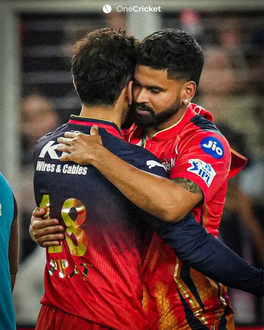 One held the pain, the other held him! 😭❤️