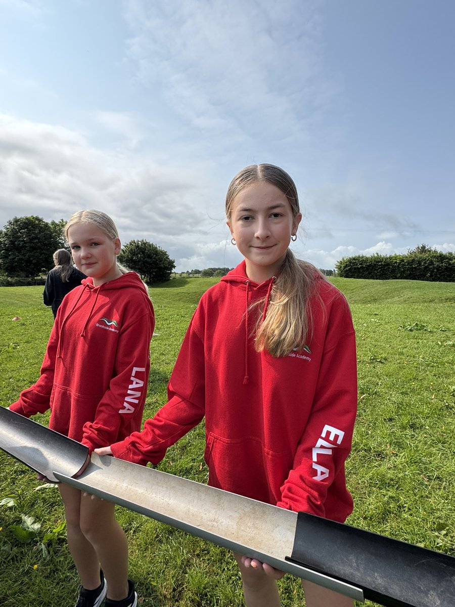 Team building this morning 😆