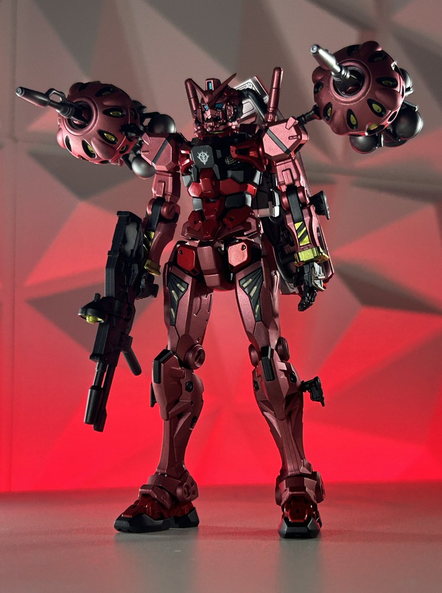 HG赤いガンダム全塗装完成品 田中クレイジー on X: