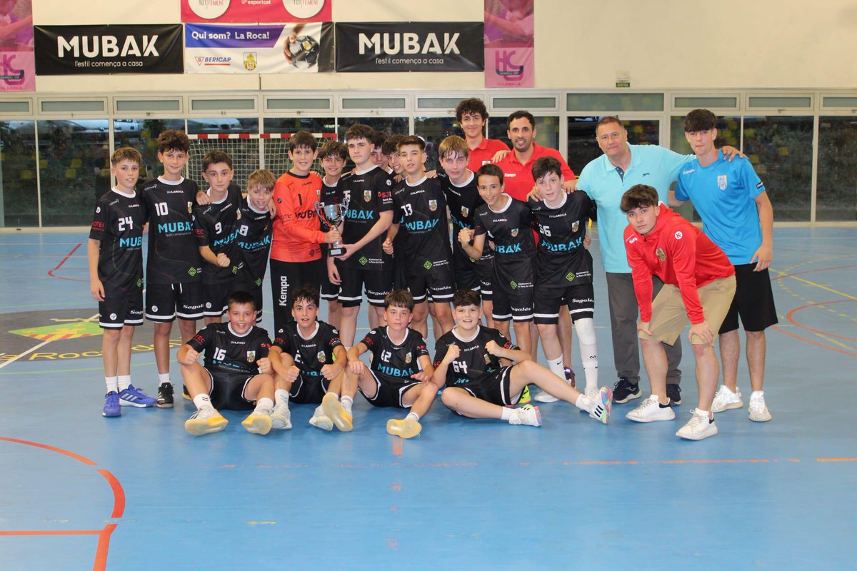 Aquest dimarts es va disputar, al Pavelló Joaquim Planas i Llivi de la Roca del Vallès, la final Infantil masculí de la Copa Catalana 2025. Una final que es va emportar el KH7 BM Granollers que va imposar-se al Mubak BM la Roca1953 per 25 a 42.

Aquest era l’únic partit que