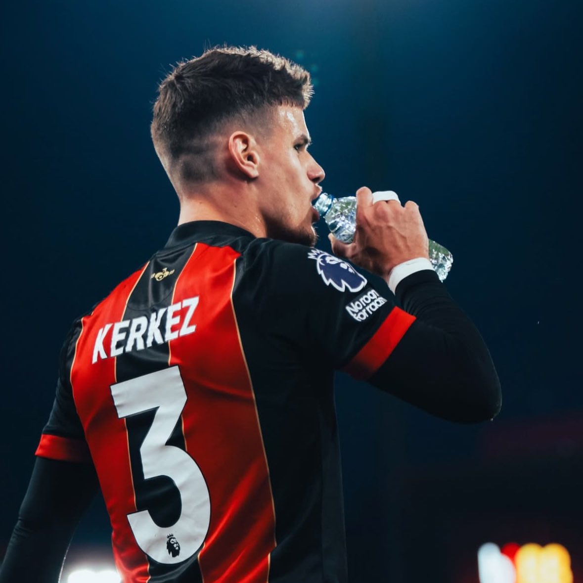 🚨NEWS🚨

Liverpool have almost reached an agreement with Bournemouth over their LB Kerkez.

Talks and contract situation is agreed by player but now just waiting on the green light from Bournemouth.

#liverpool #Bournemouth #LFC #PremierLeague #football #footballnews #transfers