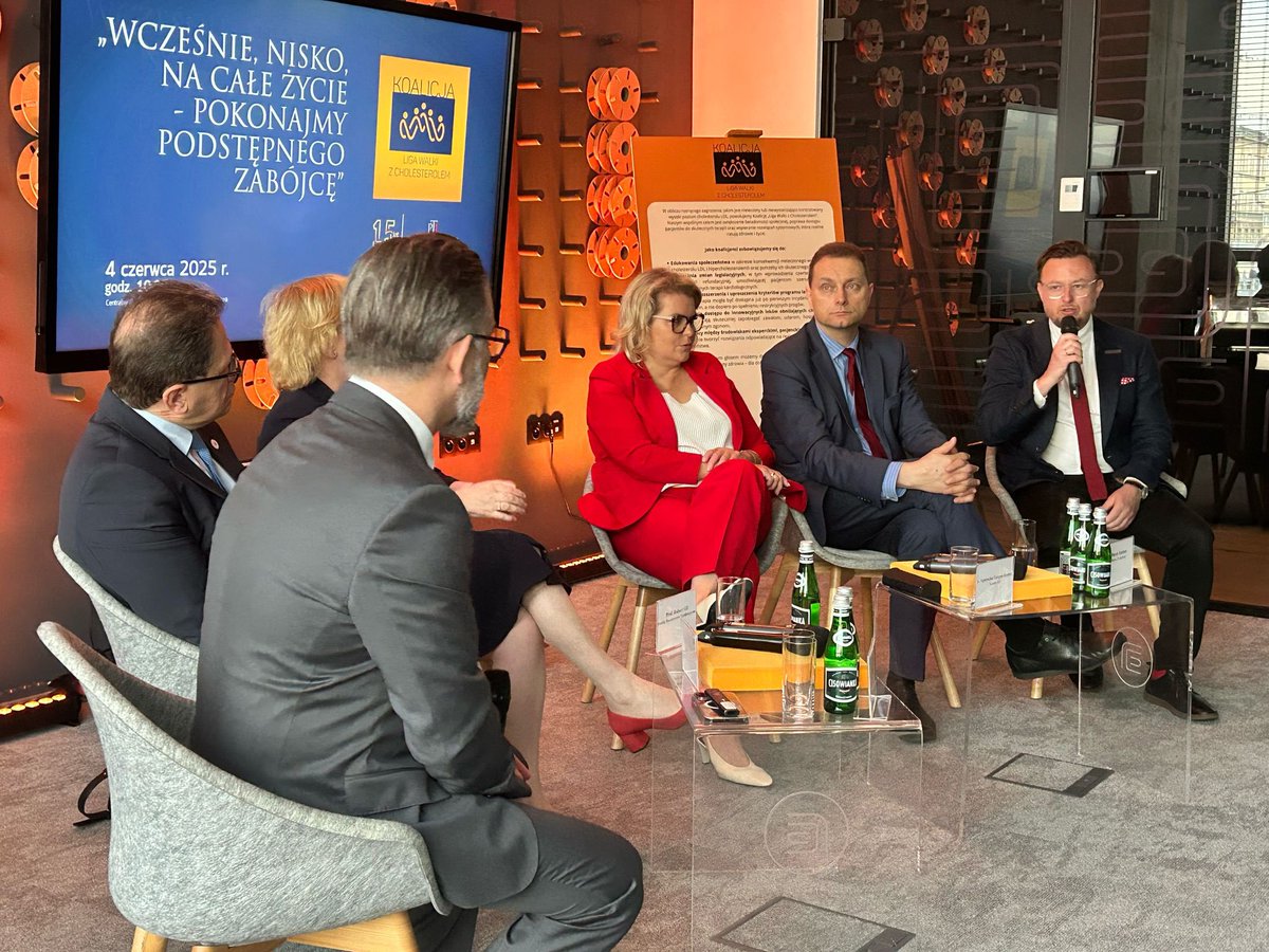 Z perspektywy pacjentów jesteśmy niestety mało świadomi, głównie chodzi o brak wiedzy o statynach i niesłuszna obawy. Pacjent pacjentowi często wierzy bardziej niż lekarzowi, więc trzeba wciągać pacjentów wyedukowanych w nasze działania, aby przekazywali dobrą wiedzę innym