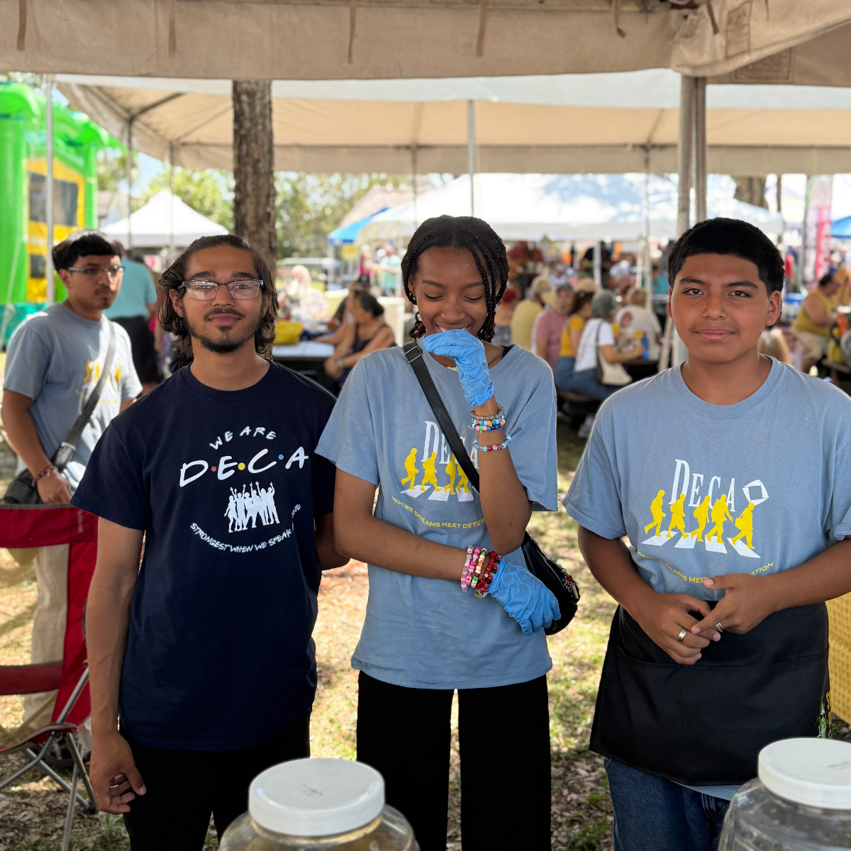 Thank you to the #SouthTechAcademy staff and #stadeca_ volunteers for all of your help at the Sweet Corn Fiesta. We met local farmers and took home plenty of sweet corn. #SweetCornFiesta #WesternPBCFarmBureau #sta_agriculture_ 
@yesteryearvillage #FreshFromFlorida