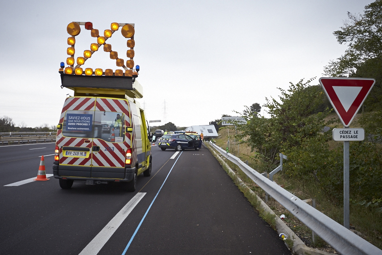 Autoroute A9 (@a9trafic) on Twitter photo #ConseilSecurite Si vous arrivez sur une zone d’accident, ralentissez et redoublez d’attention. <a href="/FondationVA/">Fondation VINCI Autoroutes</a> #A9 #ConseilSecurite Si vous arrivez sur une zone d’accident, ralentissez et redoublez d’attention. <a href="/FondationVA/">Fondation VINCI Autoroutes</a> #A9