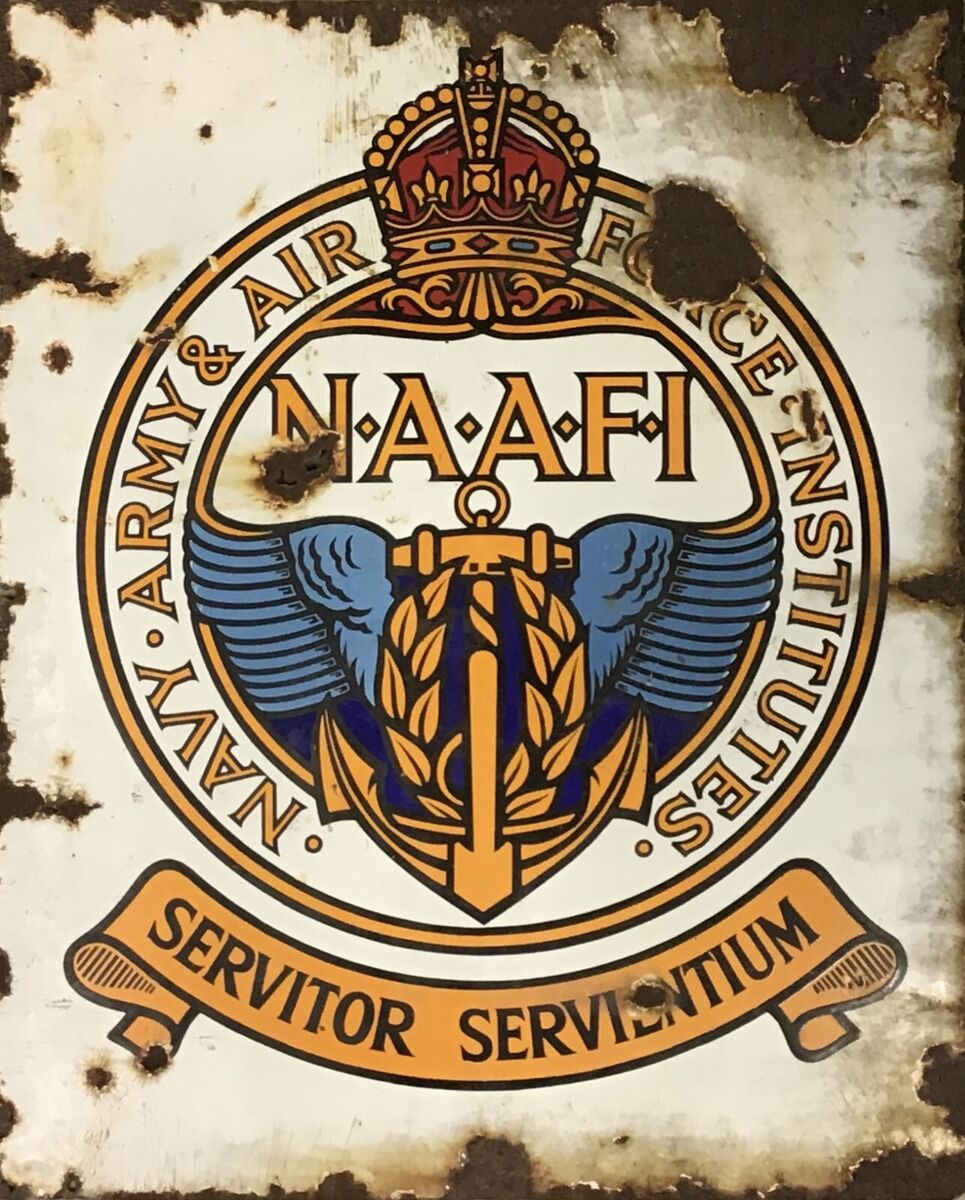 Tools down it's NAAFI break...
#IfYouKnowYouKnow 🫖🏰🇬🇧