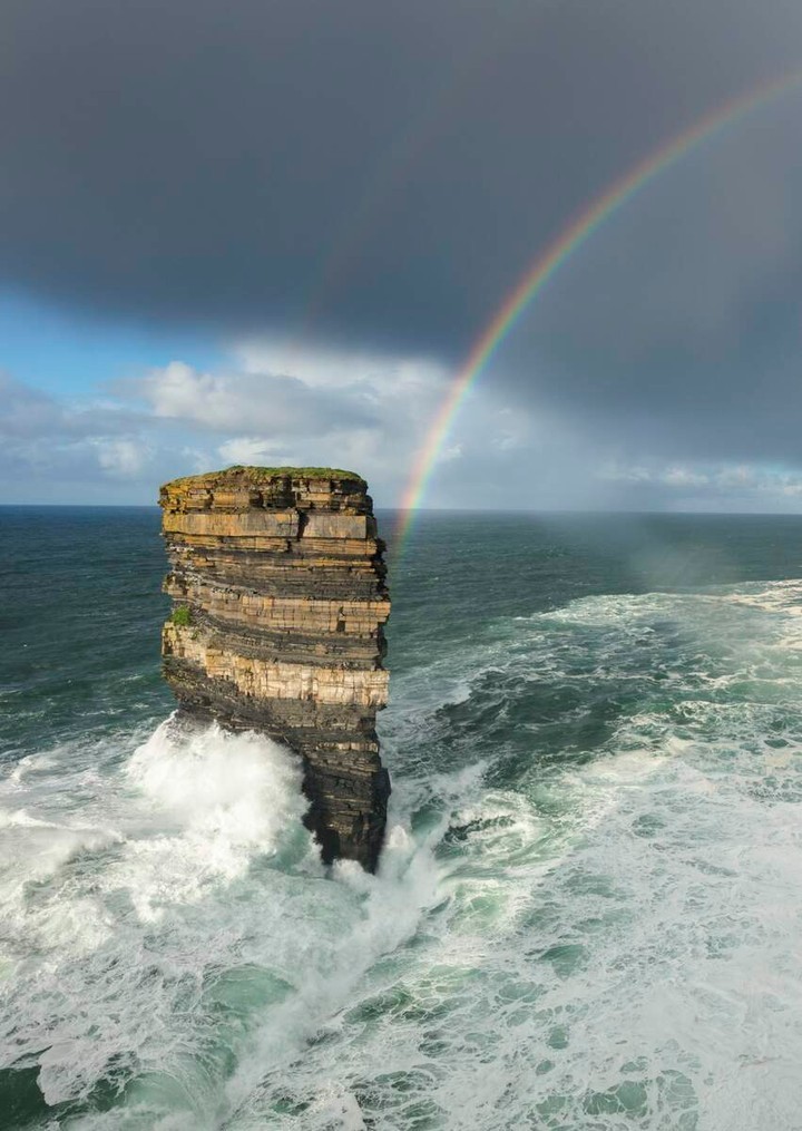 Con chi vorresti ammirare questo arcobaleno (e naturalmente la splendida Downpatrick Head)? 🌈

📷 Gareth McCormack
📍 Contea di Mayo

#IrlandaDrittoAlCuore #Irlandacheamo #LoveIreland #Wanderlust #View #Viaggiarechepassione #ExploreIreland #PlacetoVisit #Viaggiare #Viaggio #Mayo