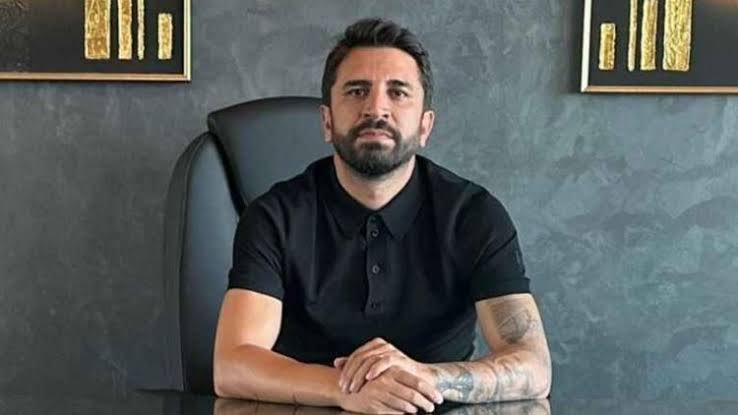 TFF 2. Lig’e düşen Adanaspor’da Başkan Ergin Göleli, sessizliğini bozdu. Turbeyler grubunun X hesabında yapılan sesli sohbete katılan Göleli, özel işlerinin yoğunluğu nedeniyle kulübe yeterince odaklanamadığını belirterek, “İşlerimden kaynaklanan sorunlar Adanaspor’u da etkiledi.