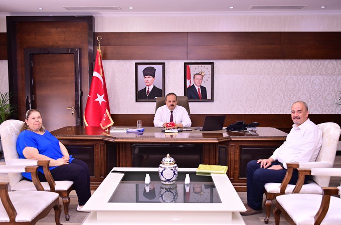 Gazeteci Orhan Karagöl Vali Yakup Canbolat’ı Ziyaret Etti