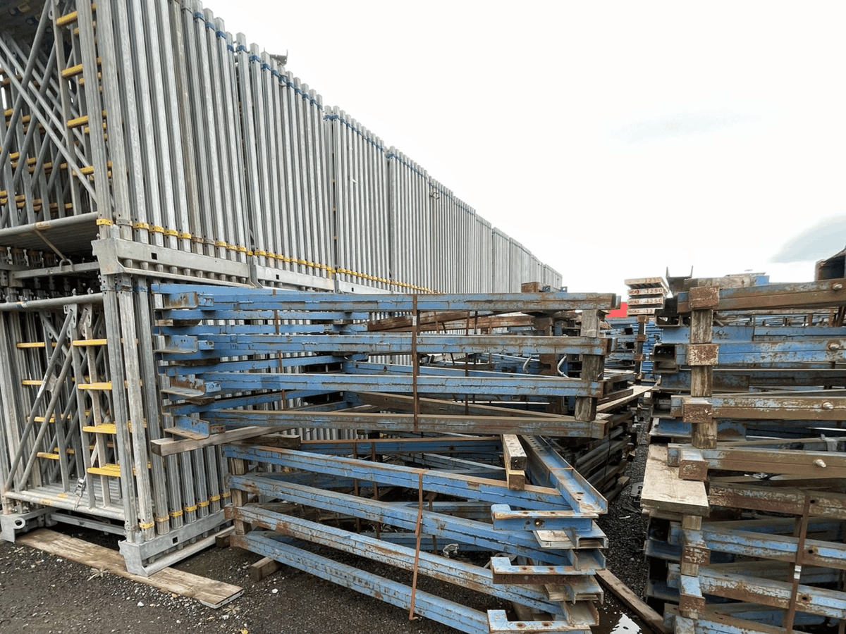 FormworkDirect's tweet image. 🔧 A full Doka MF240 Climbing Formwork kit ready to go!
Verticals, struts, scaffold tubes & more – perfect for high-rise & vertical shuttering work.
📞 0151 532 0179
🌐 formworkdirect.co.uk
🔗 used.formworkdirect.co.uk/package/doka-m…
#formwork #mf240 #doka #climbingformwork #hire #sale