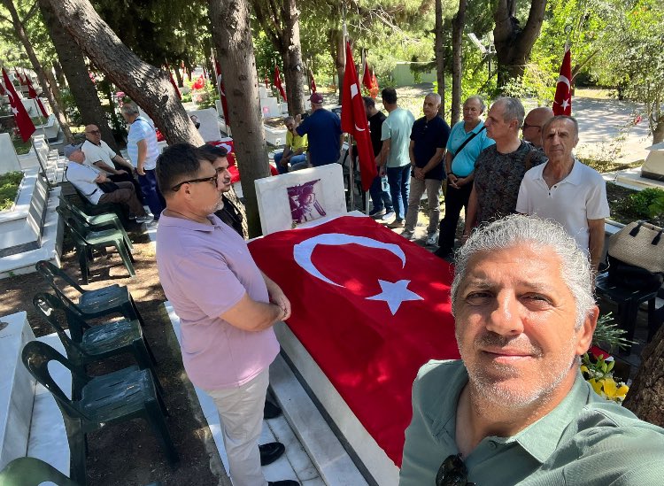 Kahraman Şehidimiz Kr.Plt.Ütğm. Konuralp ÖZCAN,  şehadetinin yıldönümünde İzmir Kadifekale Şehitliğindeki* kabri başında anılmıştır.