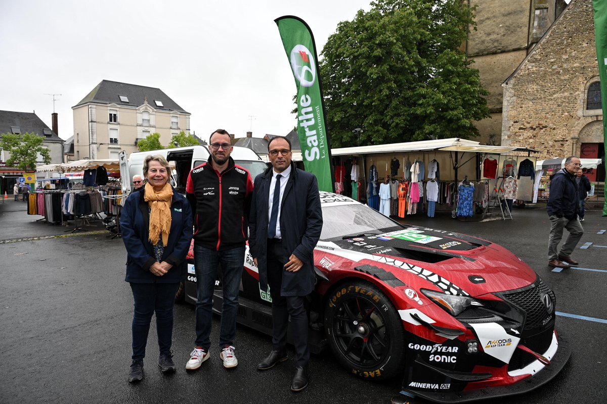 lasarthe_72's tweet photo. 🏎Ce mercredi matin, Arnold Robin est à la rencontre des habitants de Connerré, dans le cadre de la Tournée 24 Heures, organisée par le Département !

Le pilote sarthois et le public ont été accueillis par Anthony Trifaut et Hélène Le Conte, conseillers départementaux du canton, représentant Dominique Le Mèner, Président du Conseil départemental de la Sarthe.

👏Le Département, 1er partenaire du sport en Sarthe, fait vivre les 24 Heures sur l'ensemble du territoire et soutient les pilotes sarthois qui participent à la plus grande course d’endurance du monde !