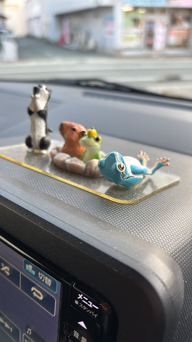 残業おつ帰る‼️🐸