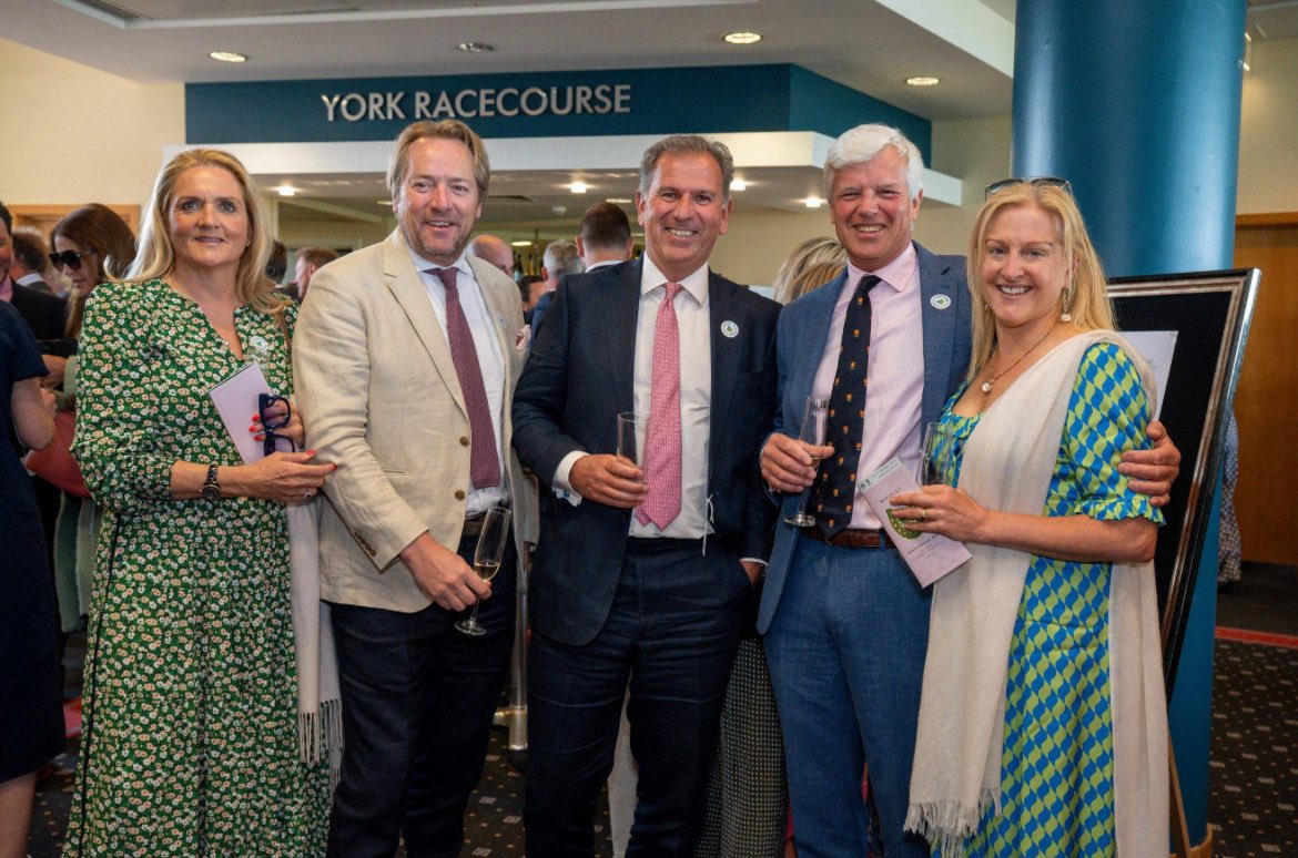 cf_care's tweet photo. Glorious Result from York Races 💙💚

https://t.co/4N3lcEyDcH https://t.co/6jK3ZSDf0B