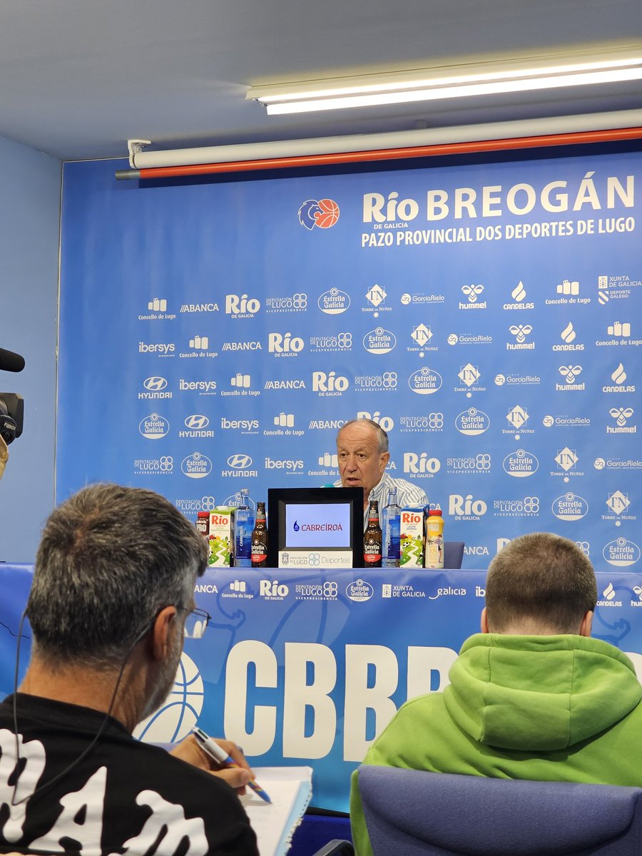 Radio Lugo Cadena SER (@radiolugoser) on Twitter photo 🏀| Tito Díaz, DD del <a href="/CBBreogan/">Río Breogán</a> en rp: "Tenemos asegurada la continuidad de Dragan Apić para la próxima temporada"
#OBreoNaSER #ForzaBreo 🏀| Tito Díaz, DD del <a href="/CBBreogan/">Río Breogán</a> en rp: "Tenemos asegurada la continuidad de Dragan Apić para la próxima temporada"
#OBreoNaSER #ForzaBreo